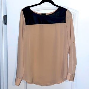Chiffon shirt with Leather detail